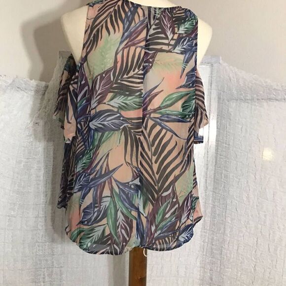 Show Me Your MuMu Cold Shoulder Leaf Print Top Size Small - Picture 5 of 8